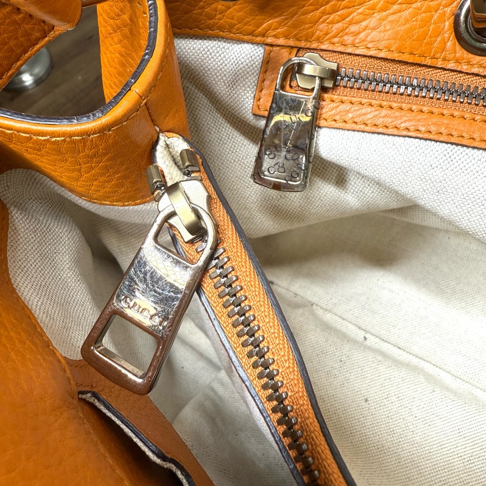 Gucci authentic satchel bag orange leather black bamboo handles with a strap - Picture 13 of 16